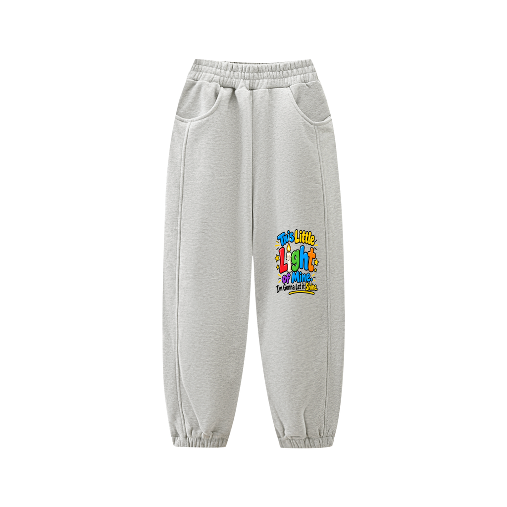 This little light Essential Kids' Fleece Jogged Sweatpants